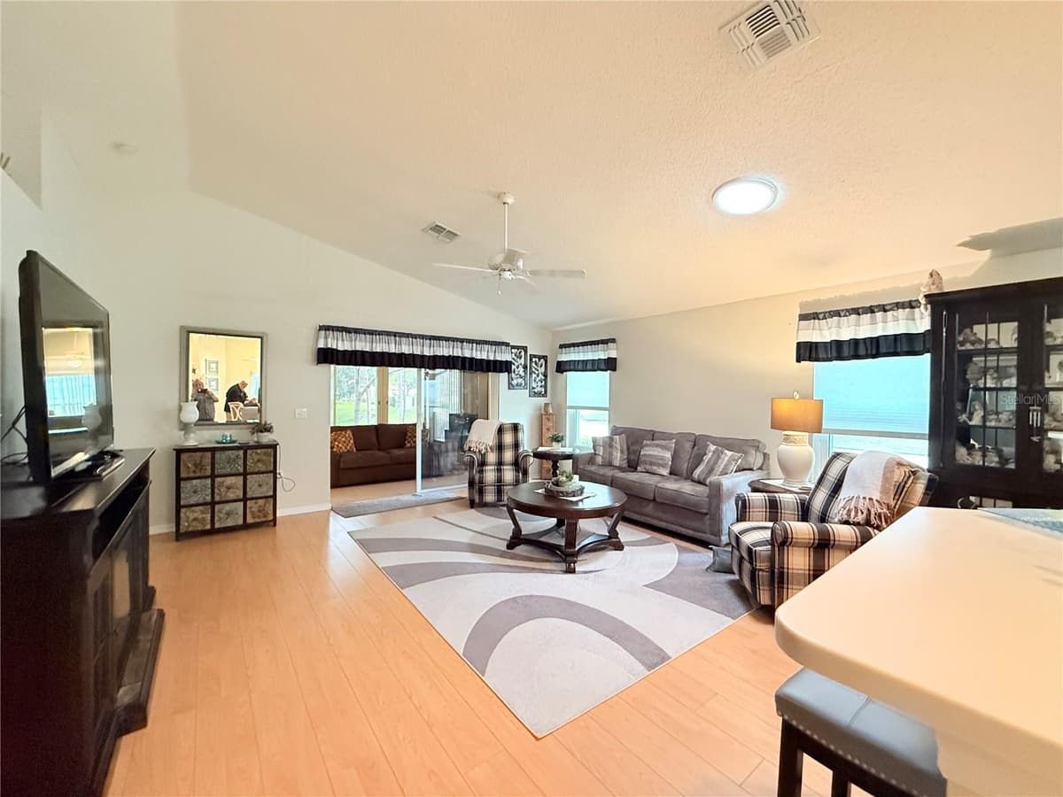 265 CENTER OAK CIRCLE — photo 7 of 67