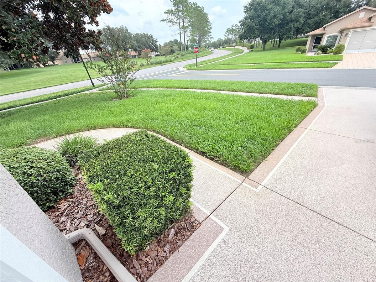 265 CENTER OAK CIRCLE — photo 64 of 67