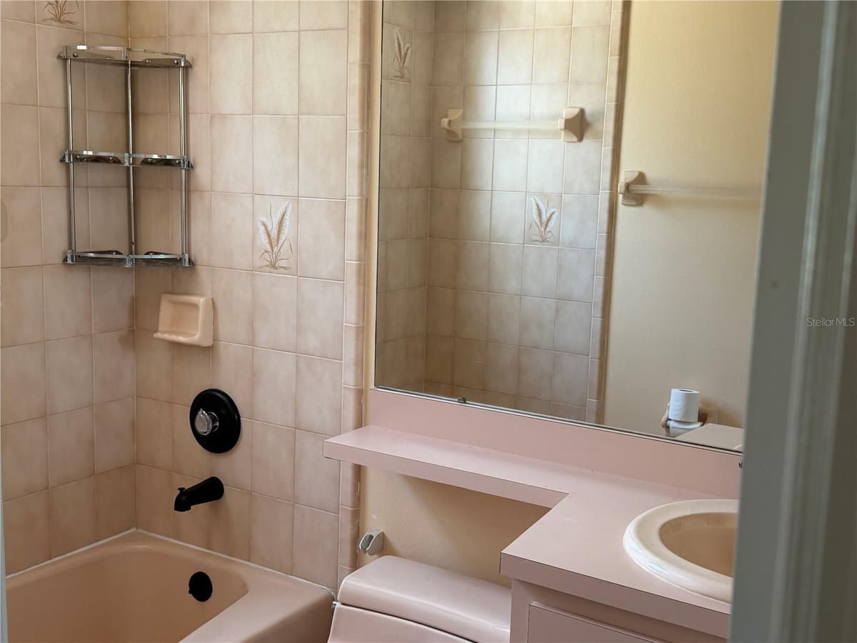 1760 LAKE TERRACE DR — photo 23 of 31