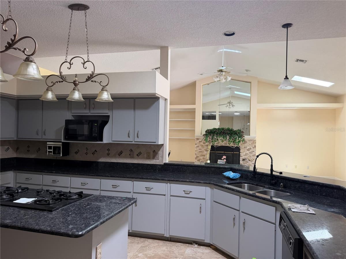 1760 LAKE TERRACE DR — photo 11 of 31