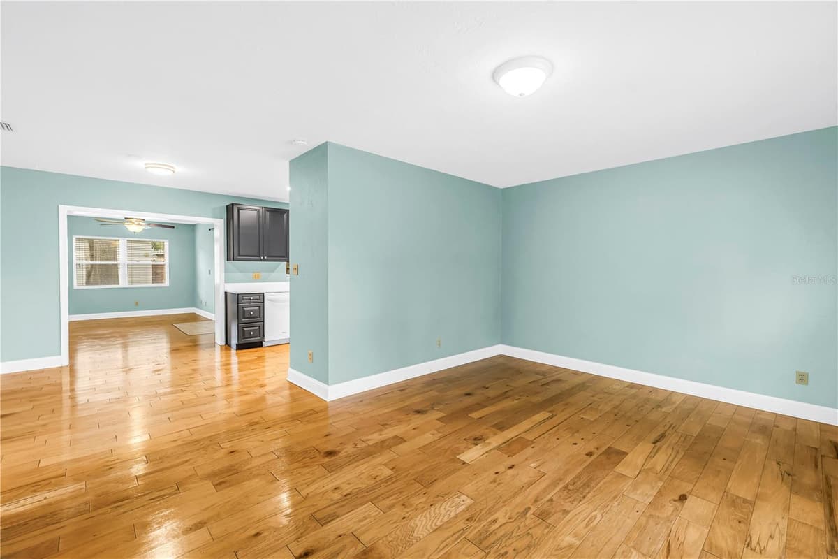 743 41ST AVENUE — photo 3 of 28