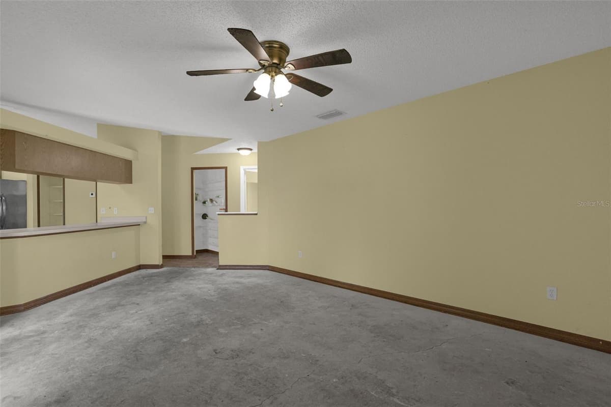 5119 HEATH DRIVE — photo 10 of 30