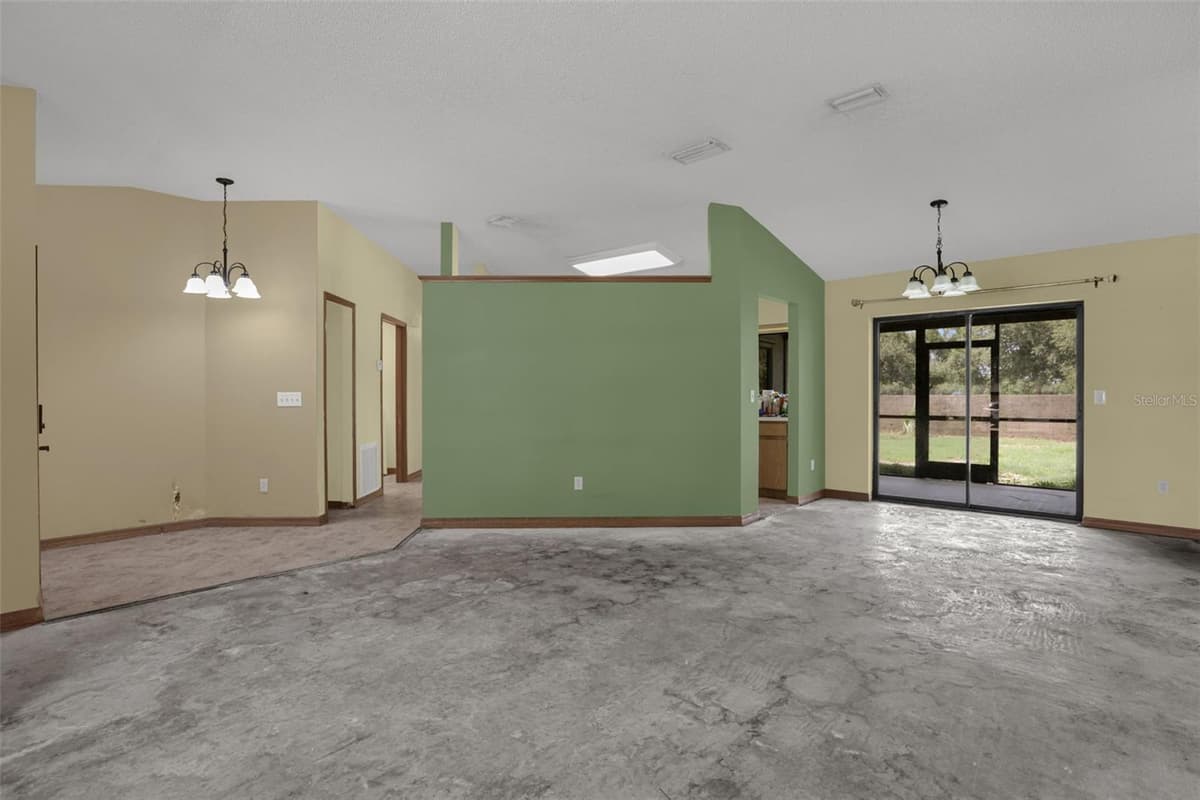 5119 HEATH DRIVE — photo 5 of 30