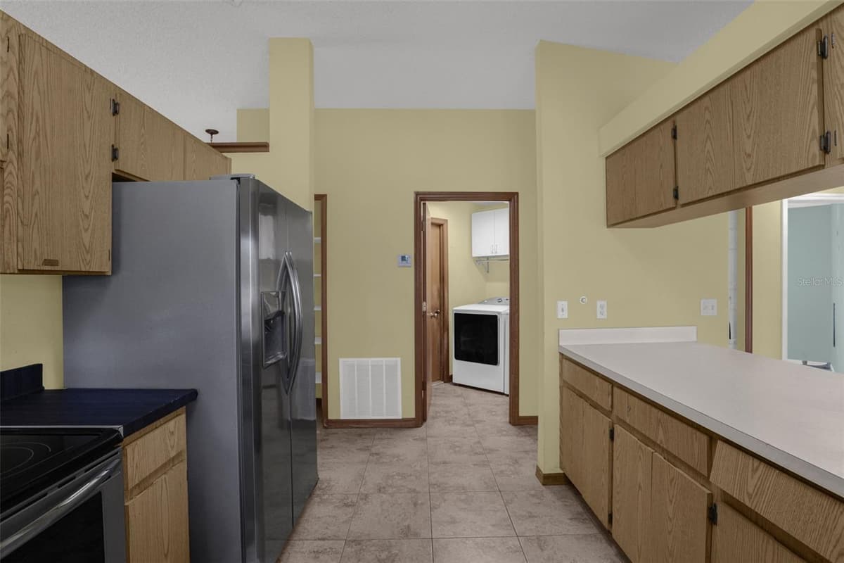 5119 HEATH DRIVE — photo 6 of 30