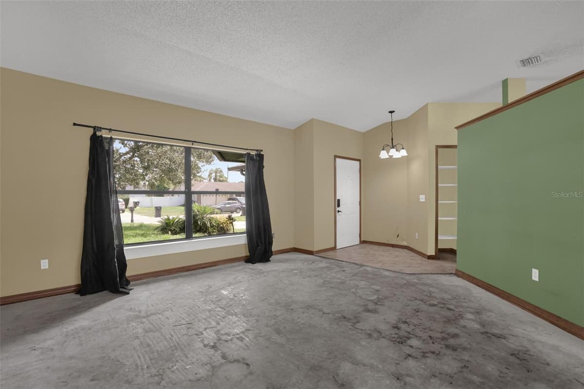 5119 HEATH DRIVE — photo 4 of 30