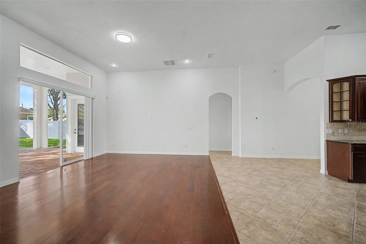 6208 TALARIA DRIVE — photo 8 of 40