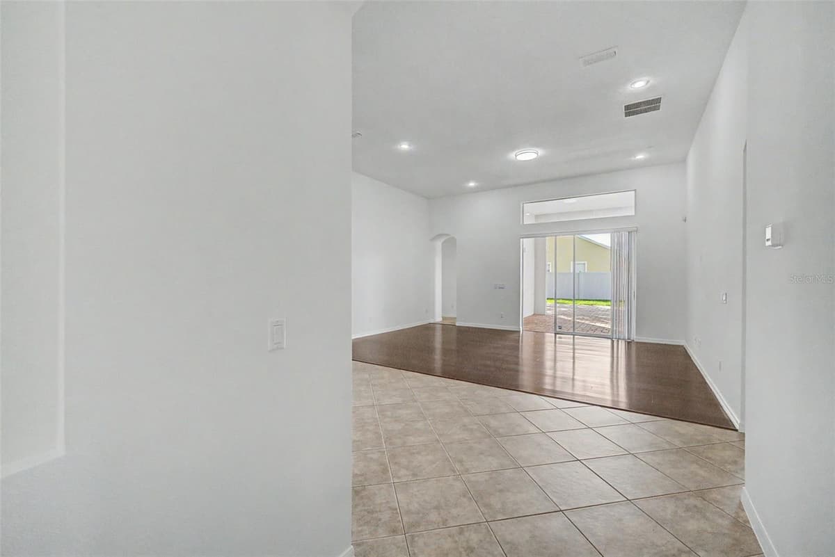 6208 TALARIA DRIVE — photo 5 of 40