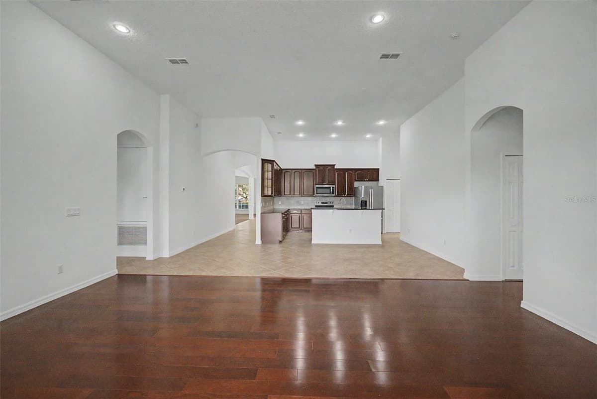 6208 TALARIA DRIVE — photo 7 of 40