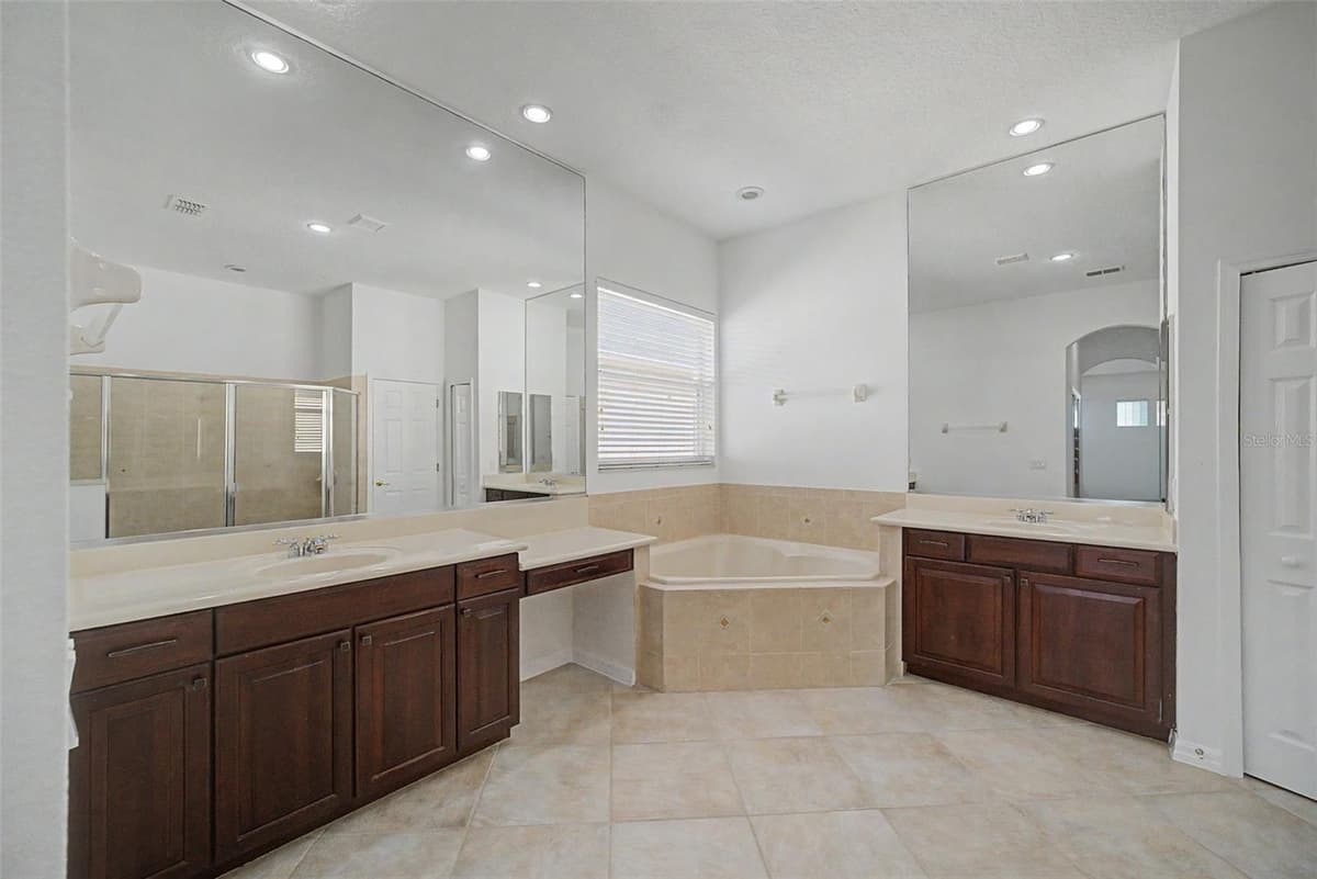 6208 TALARIA DRIVE — photo 17 of 40