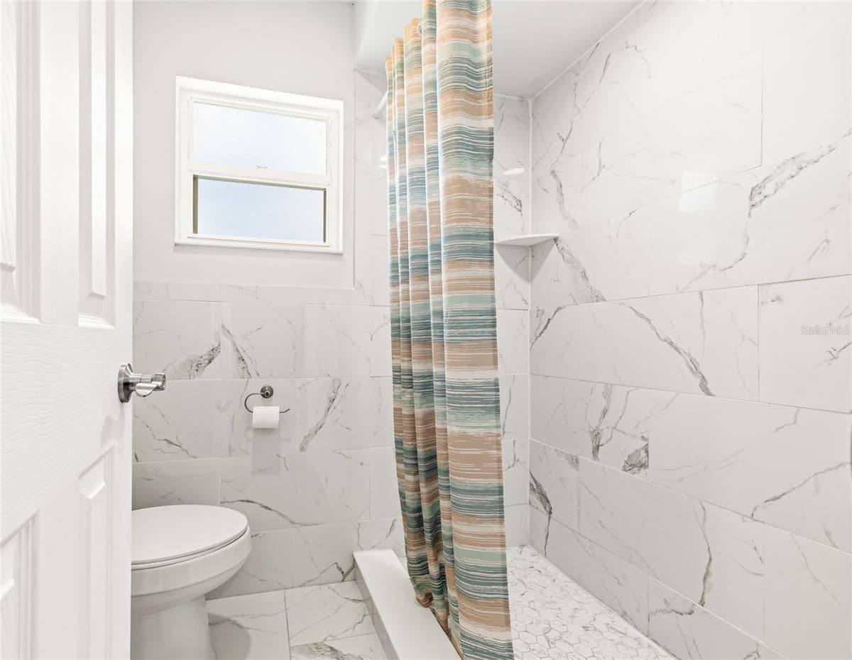 38 LAUREL OAKS CIRCLE — photo 12 of 26