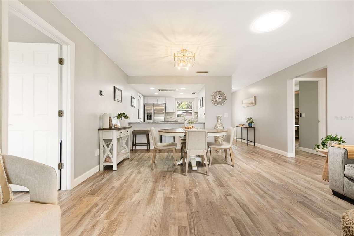 38 LAUREL OAKS CIRCLE — photo 9 of 26