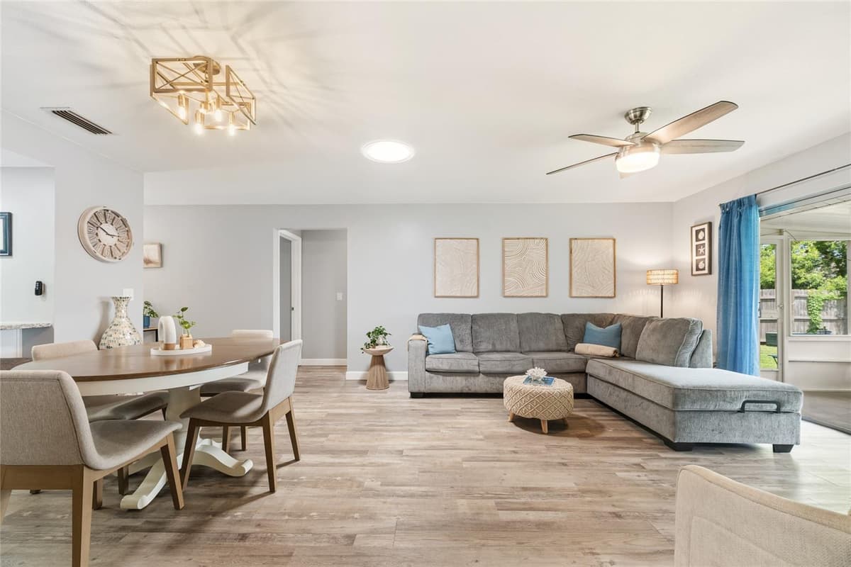 38 LAUREL OAKS CIRCLE — photo 7 of 26