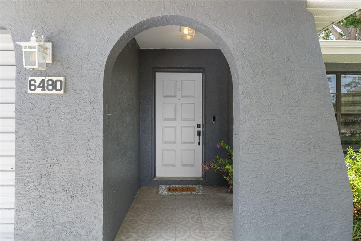 6480 INDIAN ROCK COURT — photo 7 of 36