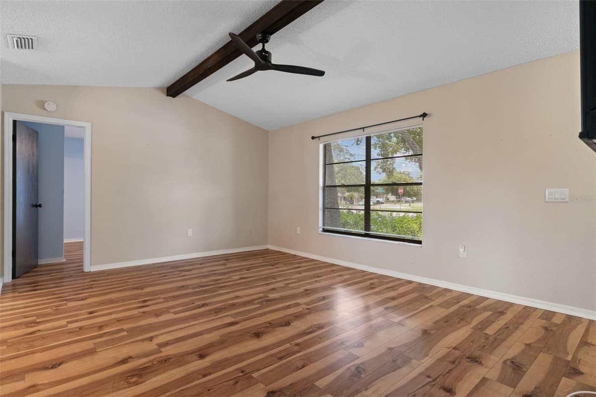 6480 INDIAN ROCK COURT — photo 10 of 36