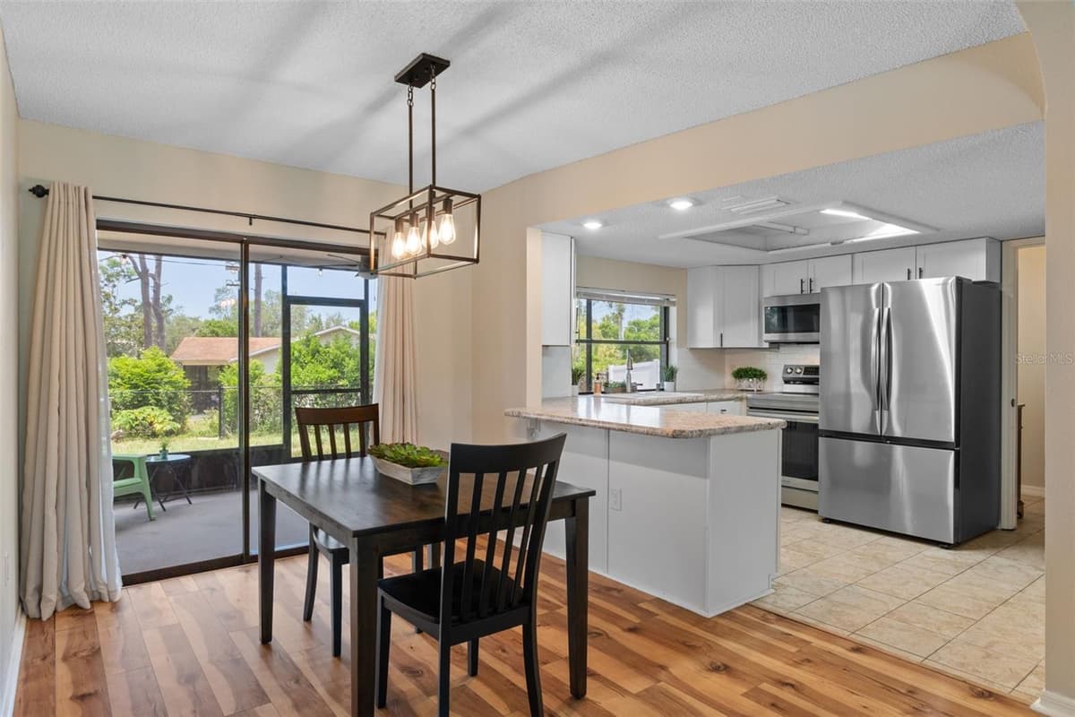 6480 INDIAN ROCK COURT — photo 14 of 36