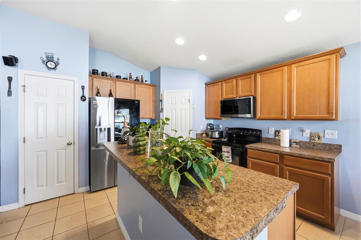 5656 SWEET WILLIAM TERRACE — photo 30 of 52