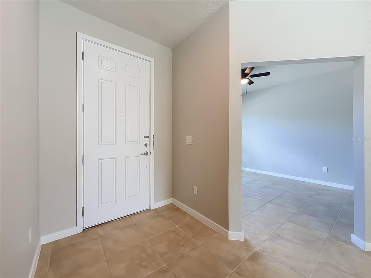 5729 WOODEN PINE DRIVE — photo 4 of 72