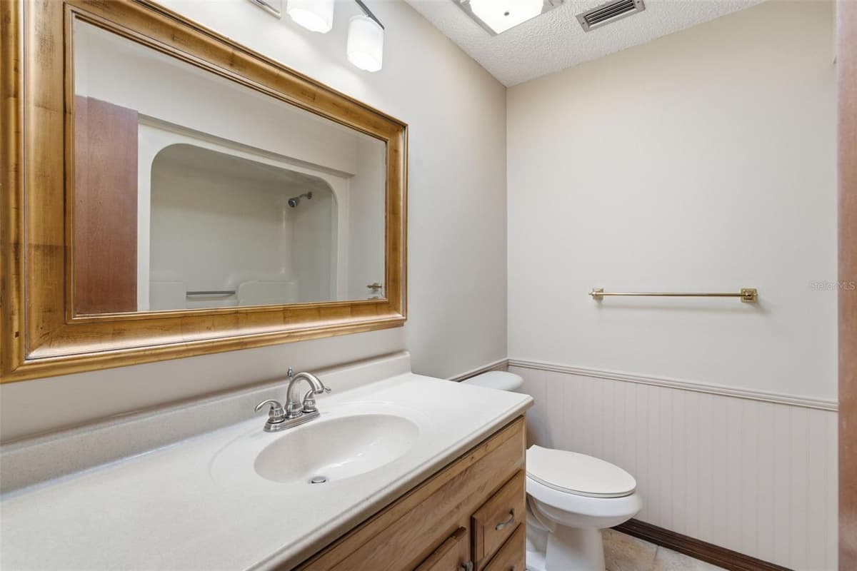 30 RAMBLEWOOD TRAIL — photo 12 of 19