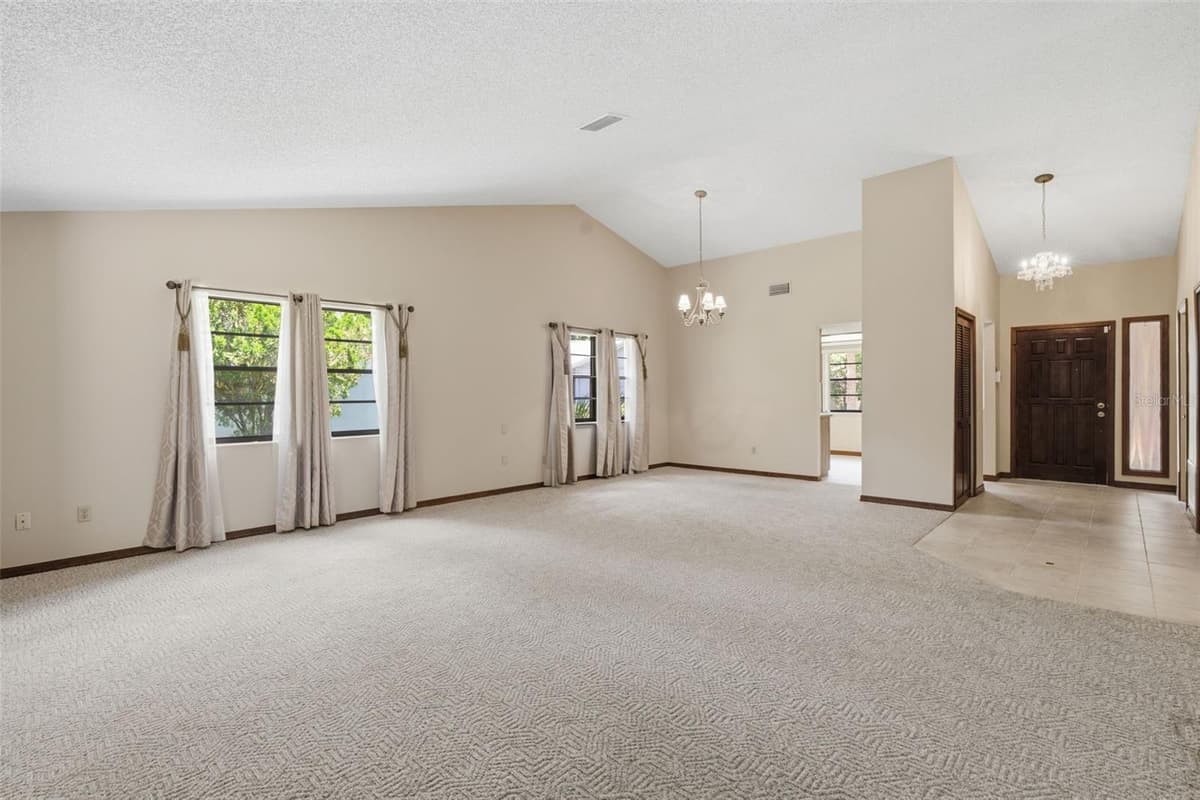30 RAMBLEWOOD TRAIL — photo 5 of 19