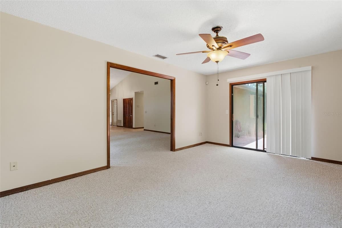 30 RAMBLEWOOD TRAIL — photo 7 of 19