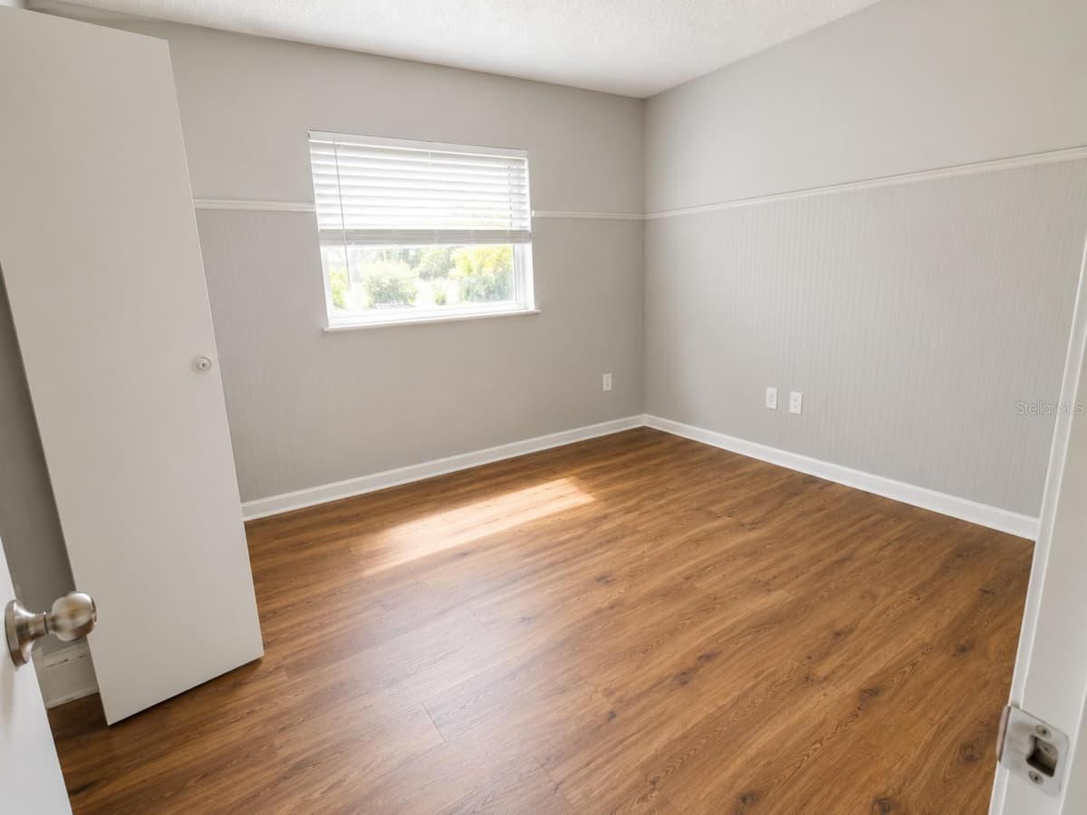7708 2ND AVENUE — photo 17 of 26