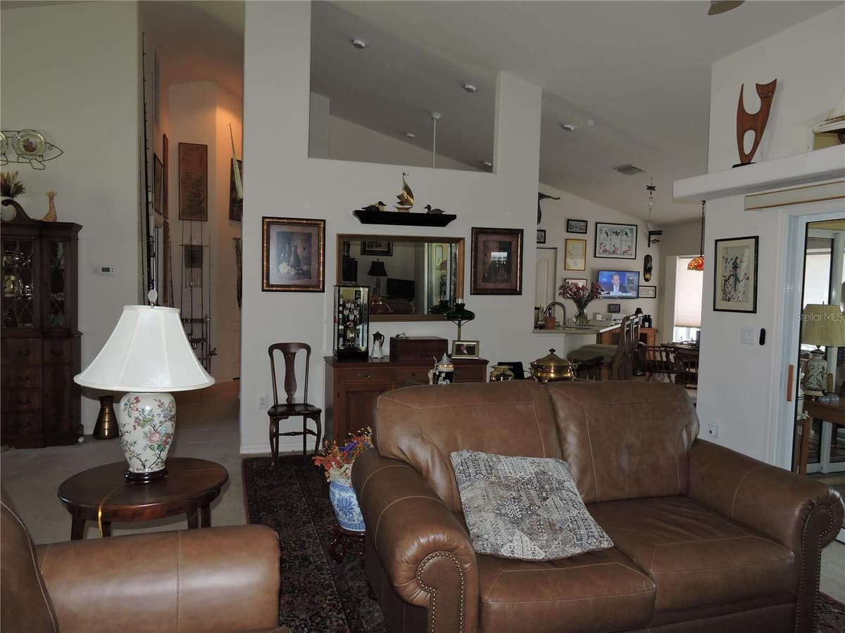 110 MARINER LANE — photo 7 of 46