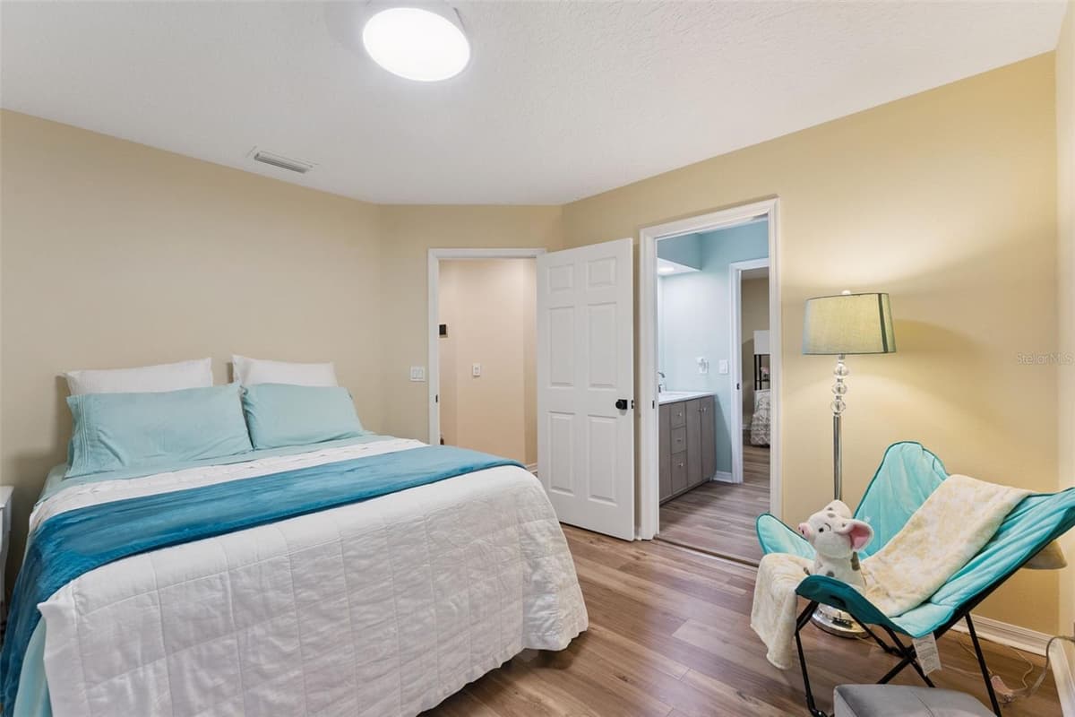 8355 DIAMOND COVE CIRCLE — photo 33 of 66