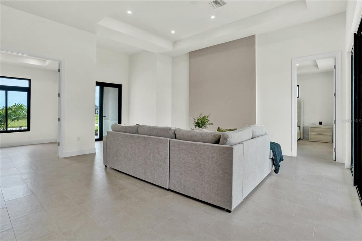 1239 24TH TERRACE — photo 7 of 50