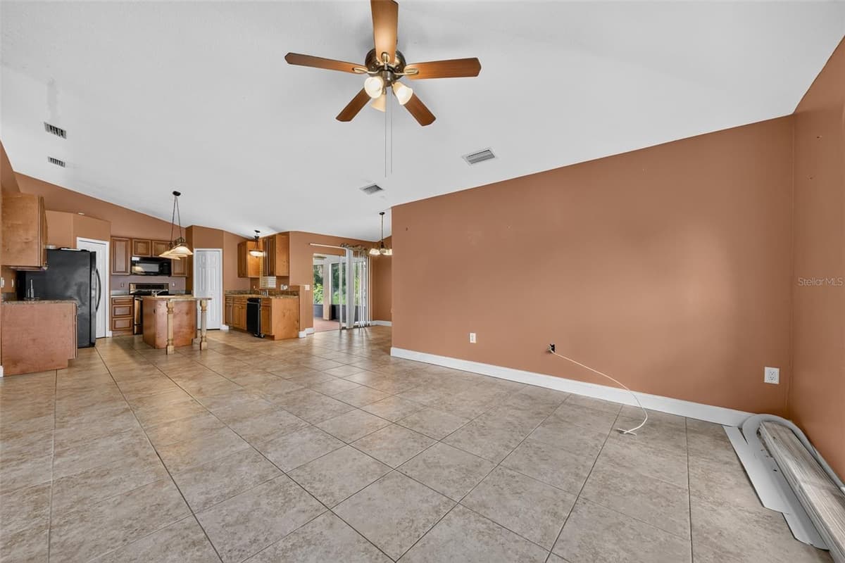 1081 JOHNSTON ROAD — photo 27 of 50