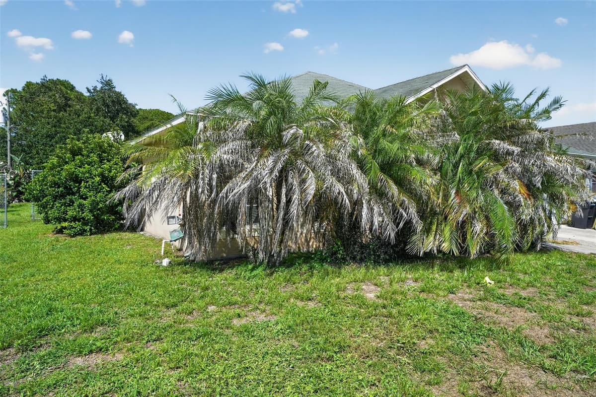1081 JOHNSTON ROAD — photo 34 of 50