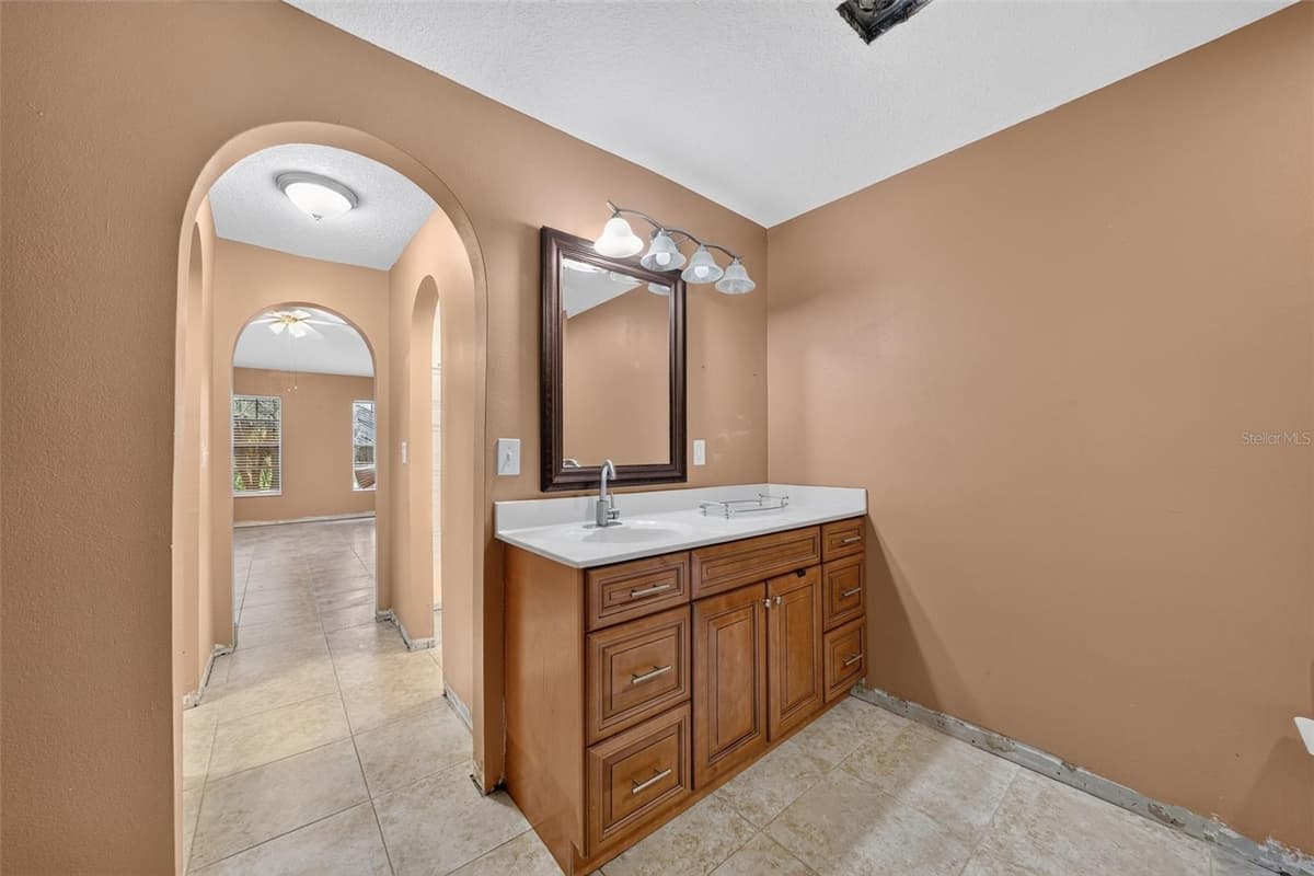 1081 JOHNSTON ROAD — photo 41 of 50