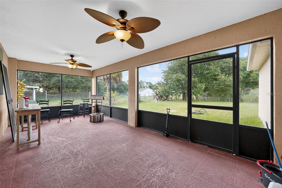 1081 JOHNSTON ROAD — photo 19 of 50
