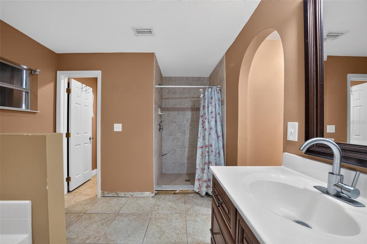 1081 JOHNSTON ROAD — photo 42 of 50
