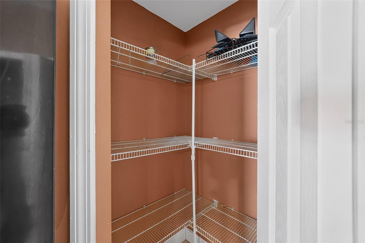 1081 JOHNSTON ROAD — photo 46 of 50