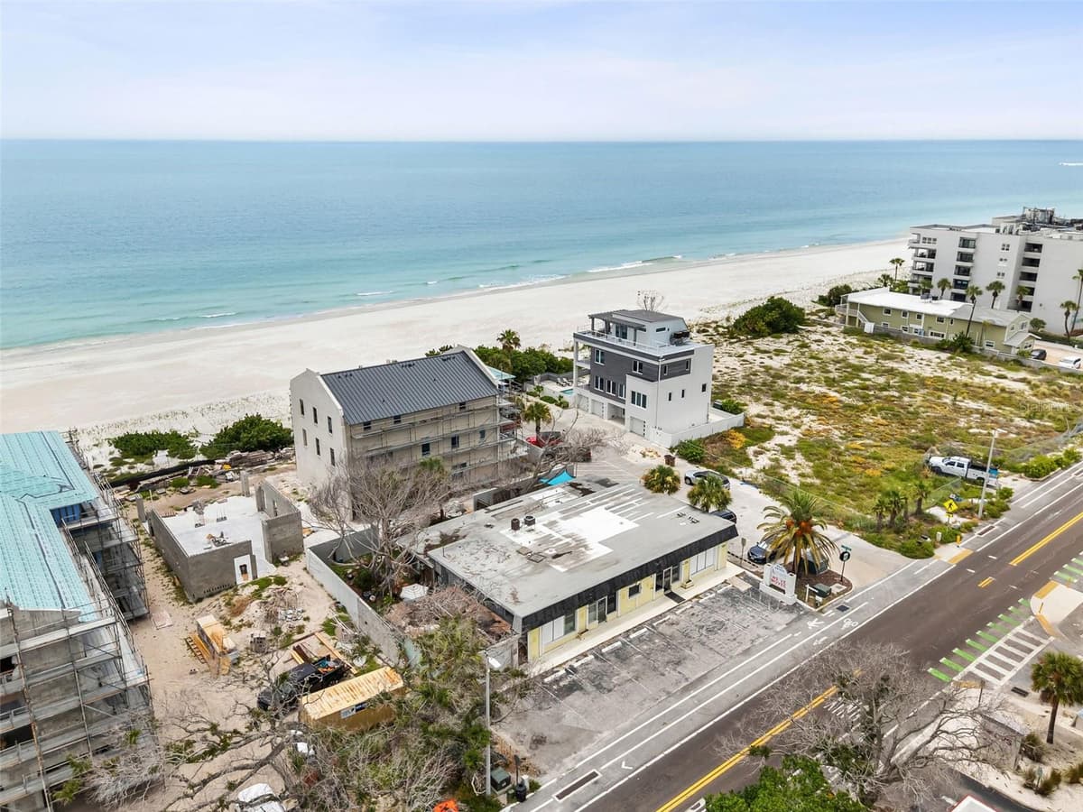 350 GULF BOULEVARD — photo 34 of 38