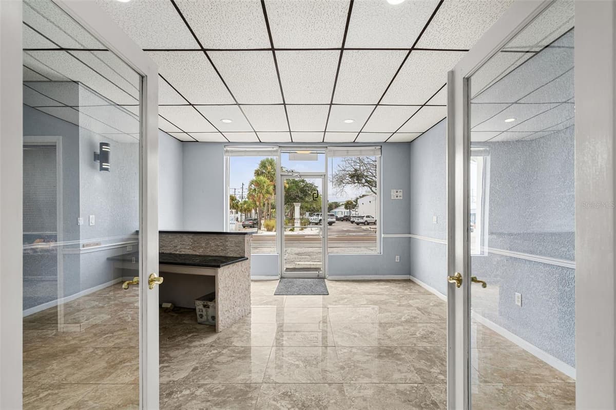 350 GULF BOULEVARD — photo 10 of 38
