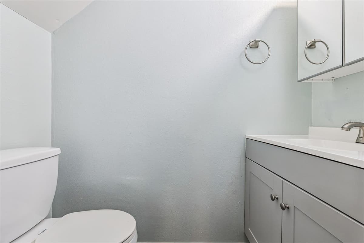 200 SAINT ANDREWS BOULEVARD — photo 16 of 21