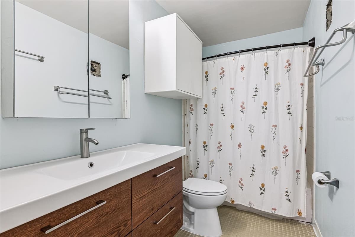 200 SAINT ANDREWS BOULEVARD — photo 15 of 21