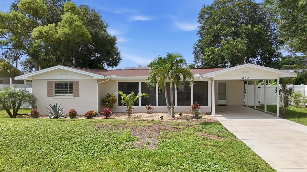 630 SEMINOLE DRIVE — photo 2 of 40