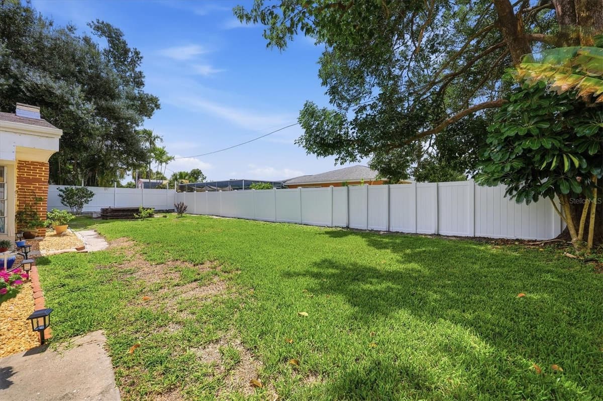 630 SEMINOLE DRIVE — photo 31 of 40