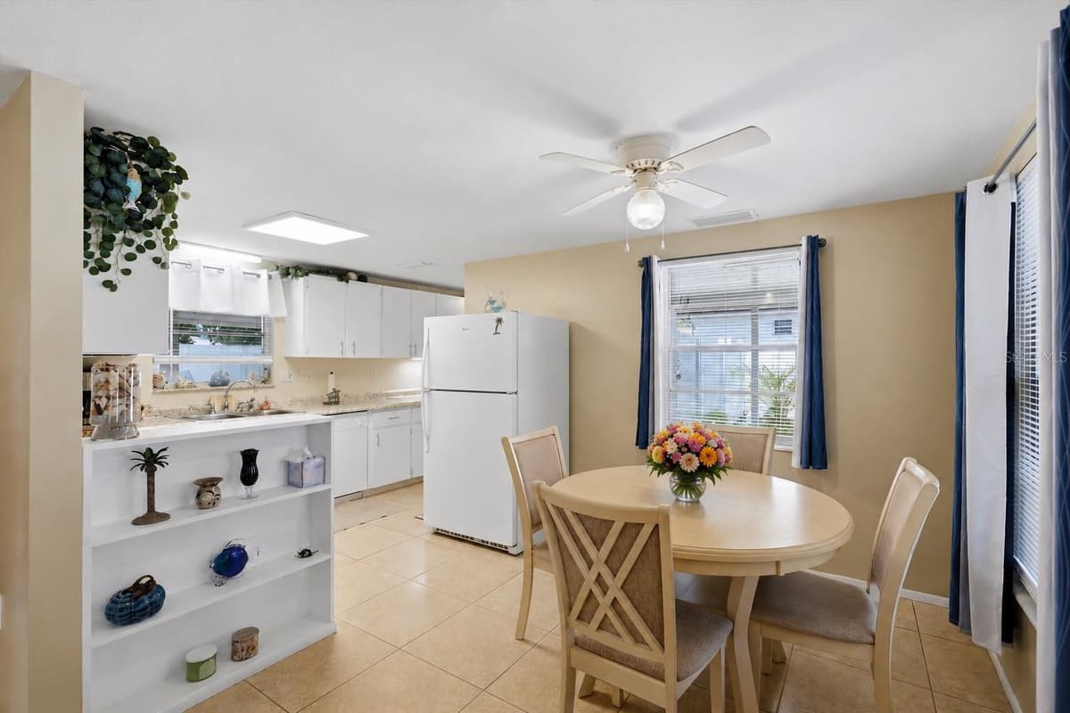 630 SEMINOLE DRIVE — photo 12 of 40