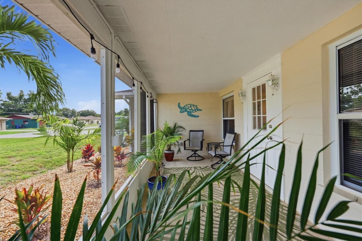 630 SEMINOLE DRIVE — photo 6 of 40