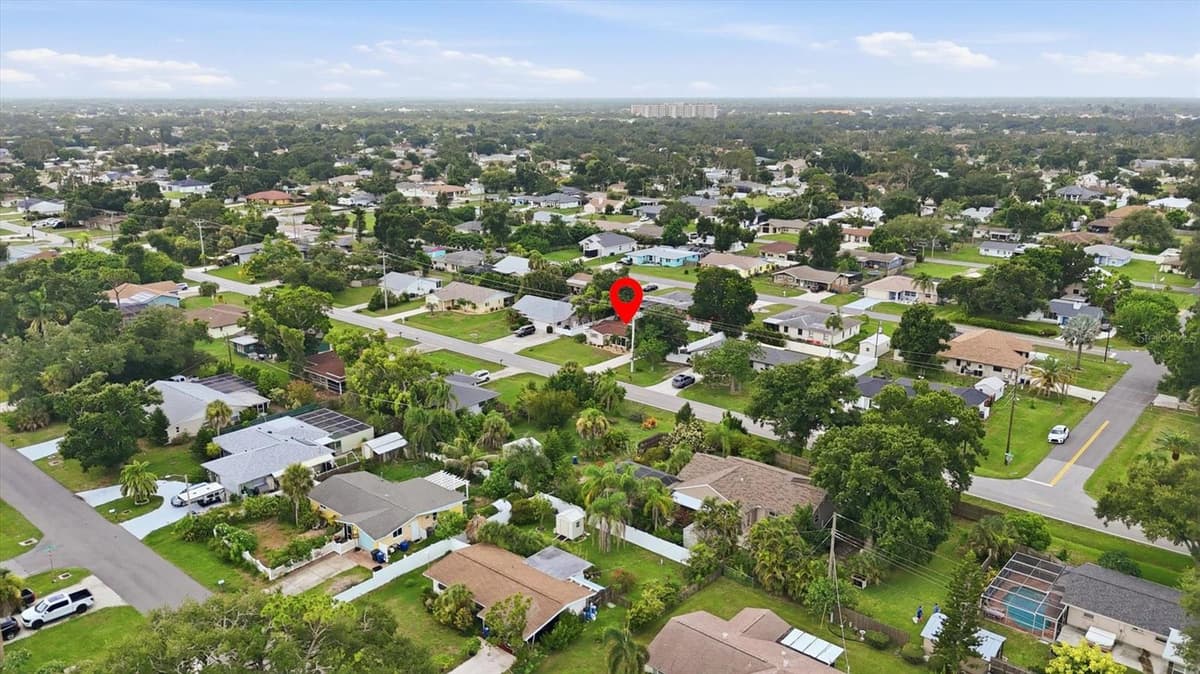 630 SEMINOLE DRIVE — photo 38 of 40