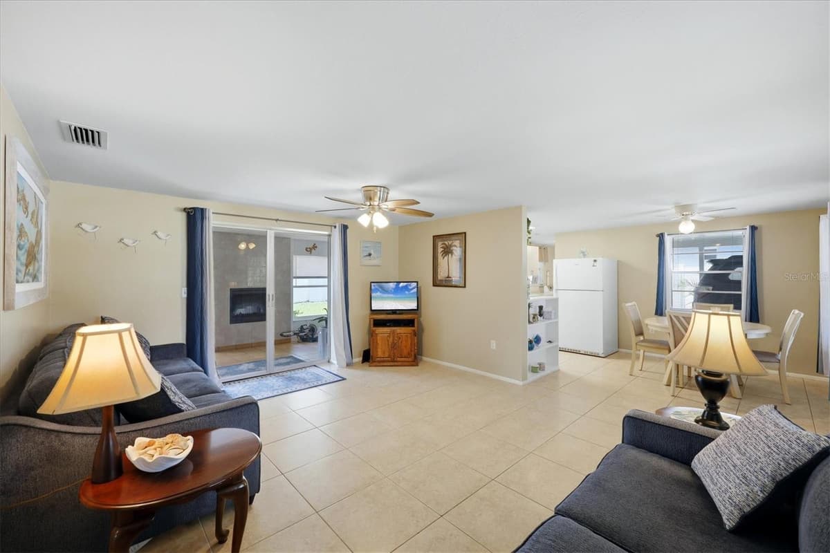 630 SEMINOLE DRIVE — photo 13 of 40