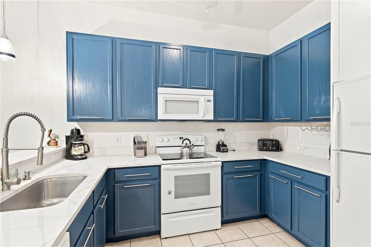 1106 GRAN BAHAMA BOULEVARD — photo 11 of 36