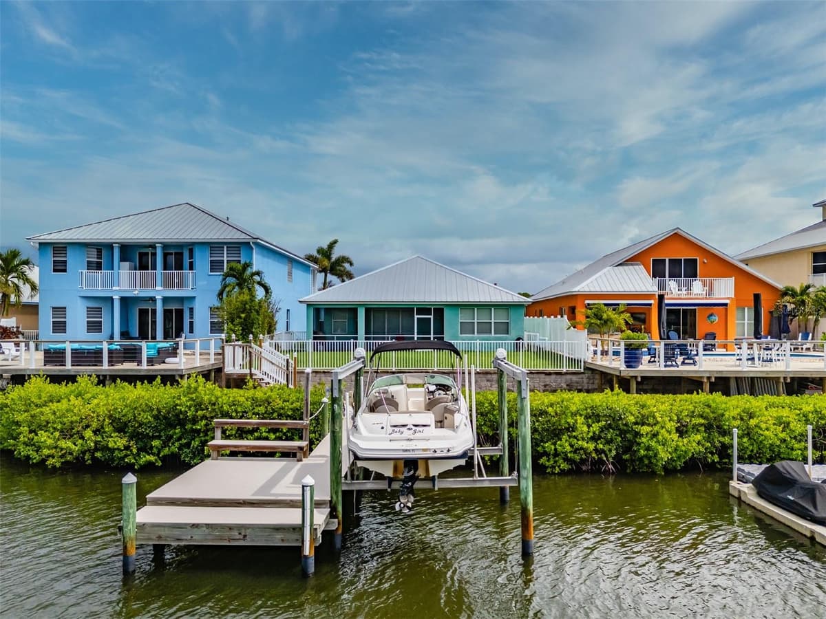 562 BIMINI BAY BOULEVARD — photo 40 of 68