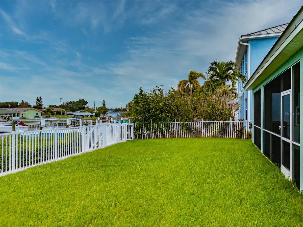 562 BIMINI BAY BOULEVARD — photo 36 of 68