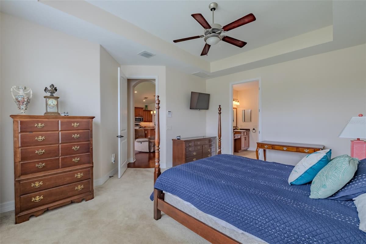 562 BIMINI BAY BOULEVARD — photo 25 of 68