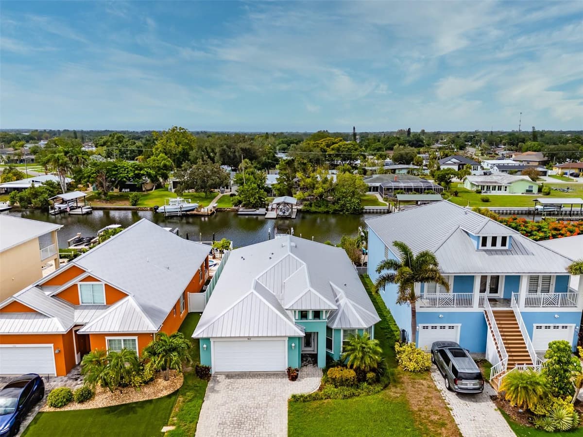 562 BIMINI BAY BOULEVARD — photo 46 of 68