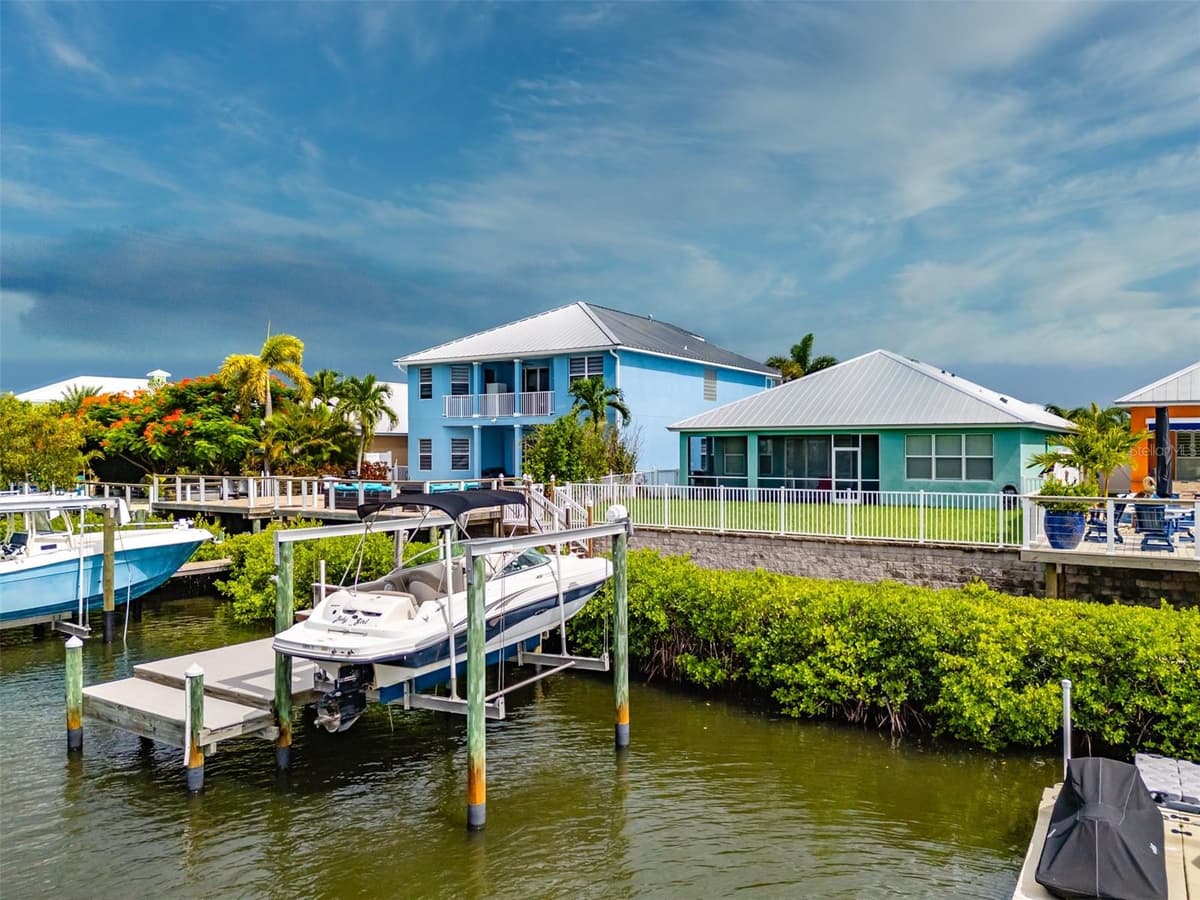 562 BIMINI BAY BOULEVARD — photo 39 of 68